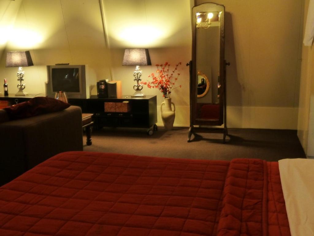 B&B Aan de Singelgracht Breda Zimmer foto